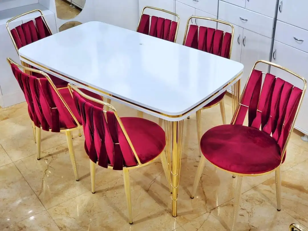 

's elegant dining room chairs, complete with comfortable foam seats, are perfect for kitchen use, perfect for home furnishings
