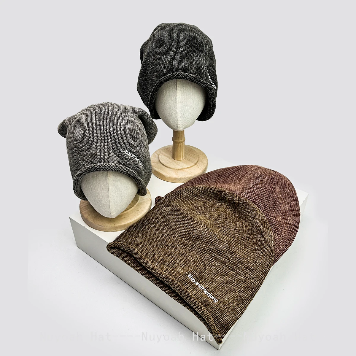 

New Men Women Korean Letter Embroidery Loose Knitted Hats Distress Warm Personal Fashion Outdoor Beanies Simple Versatile Niche