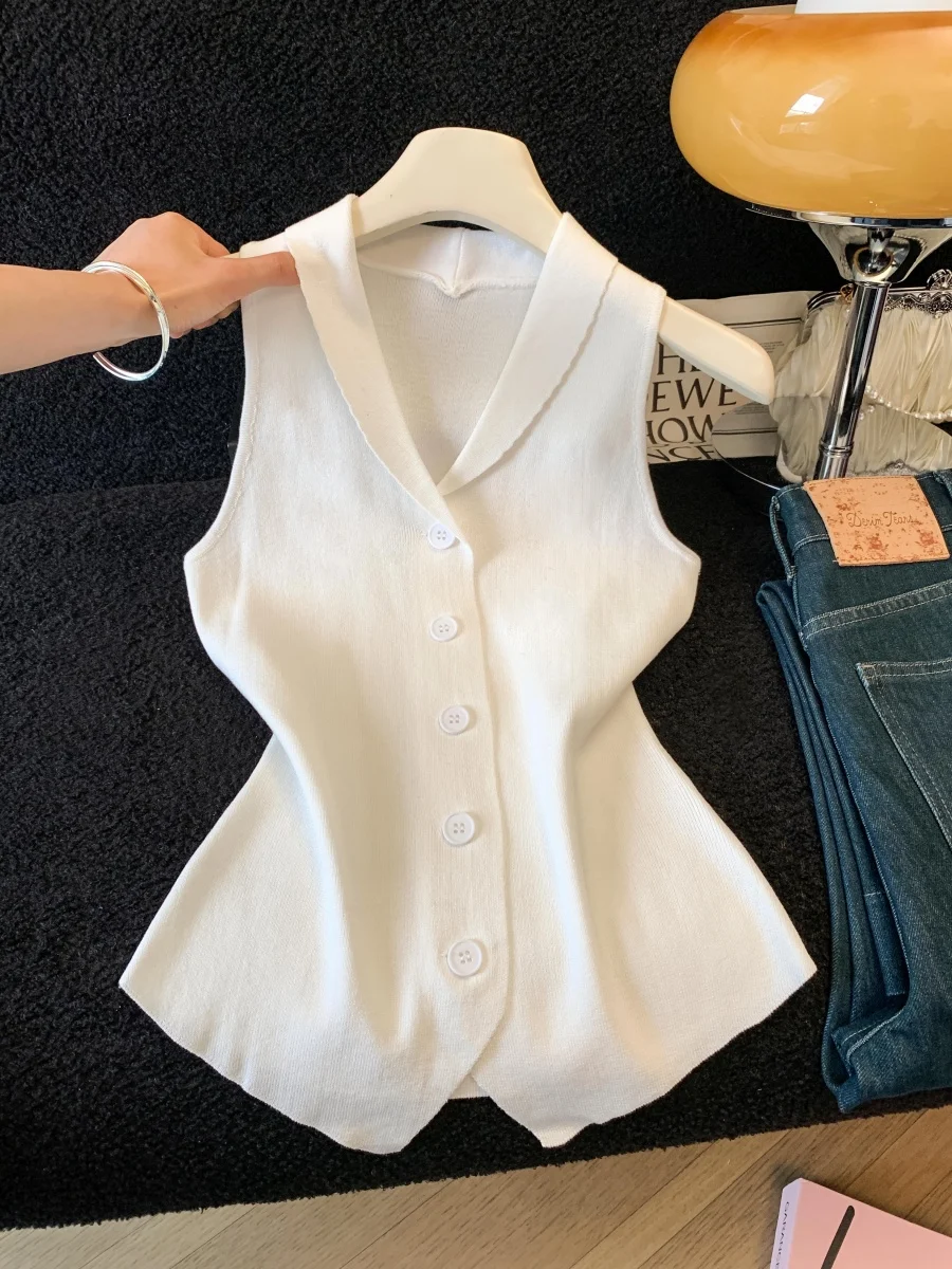 

Белый вязаный летний жилет на бретелях, женский модный топ на одной пуговице, без рукавов, с воротником, повседневная рубашка-накидка