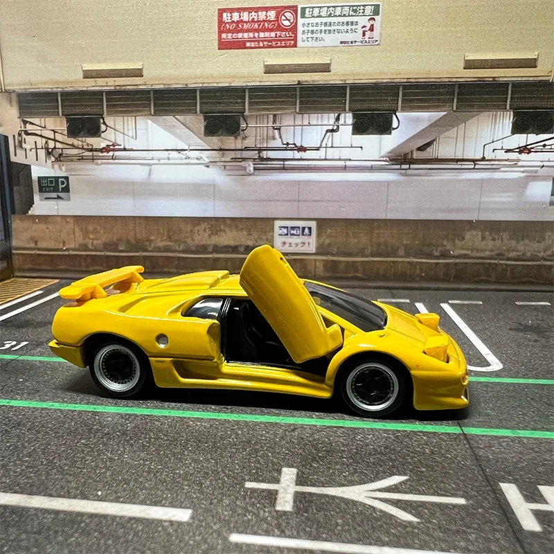 Tomica Premium No.15 Lamborghini Diablo SV Yellow Takara Tomy Metal Diecast Car Model Vehicle Toys for Children Collectables