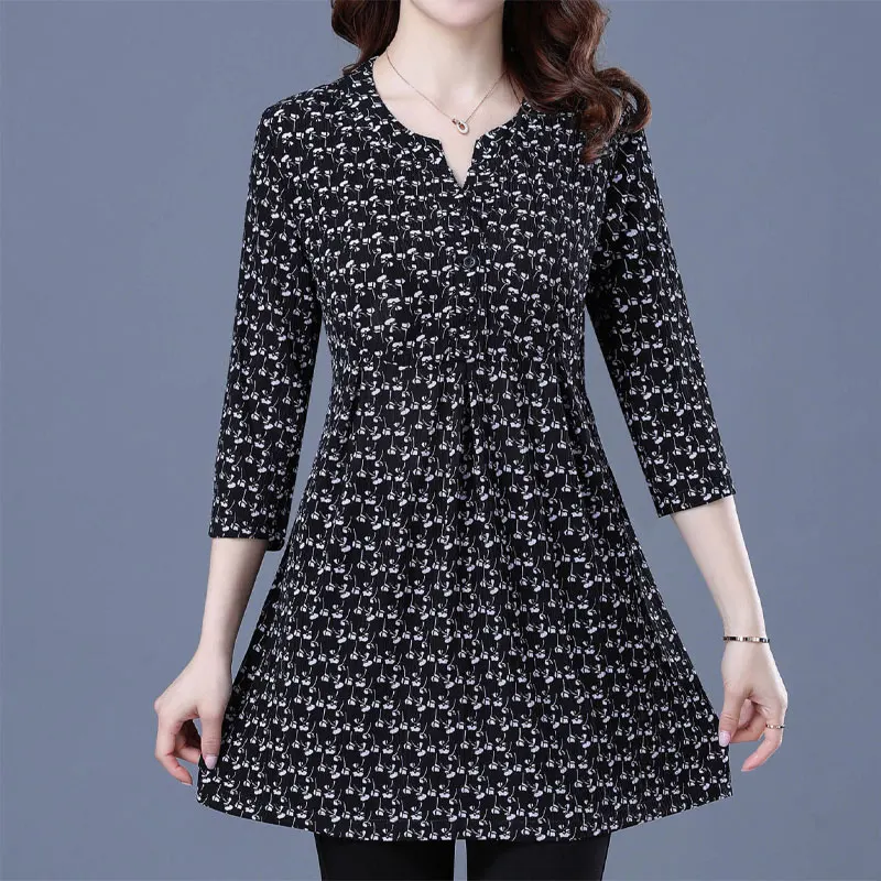 Stylish Broken Flowers Folds Shirt Commute Waist Women\'s Clothing Casual 3/4 Sleeve Spring Summer Elegant V-Neck Button Blouse