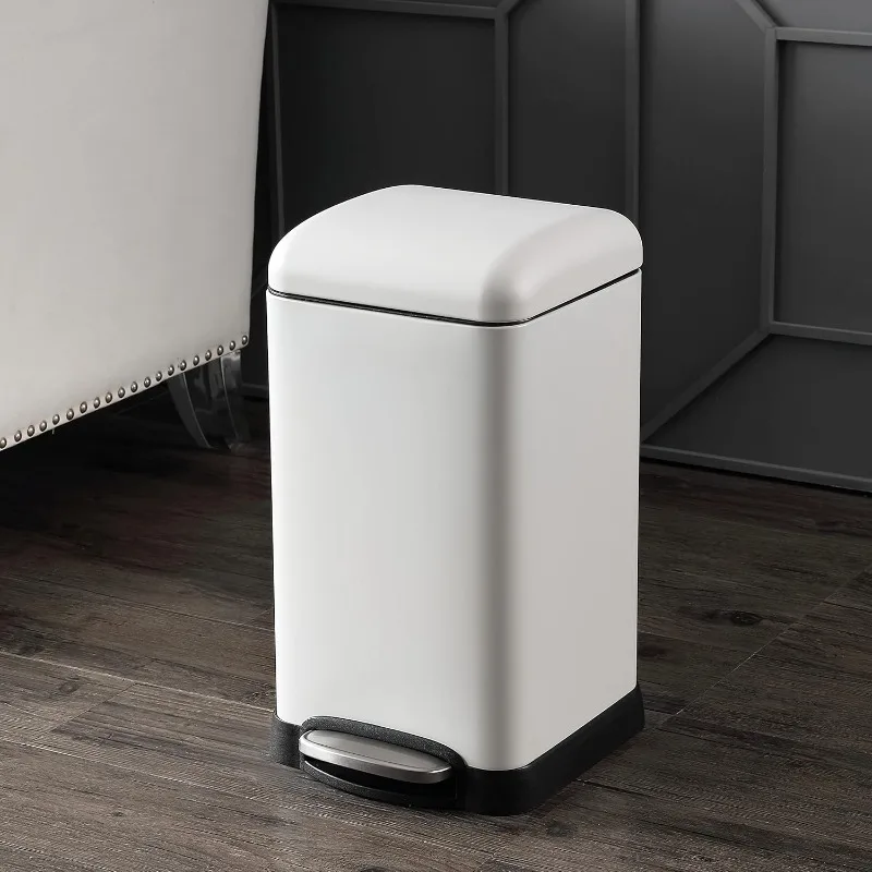 C Betty Retro Mini 3.2-Gallon Step-Open Trash Can, Modern, Minimalistic, Fingerprint-Proof, Rustproof, Soft Clo