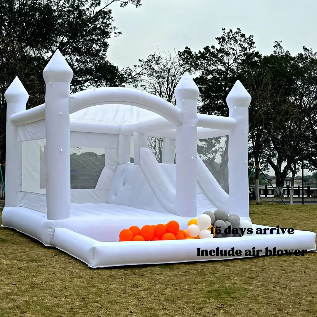 Duży dmuchany biały zamek do skakania dla dzieci, 15x13 stóp, do miękkiego zabawy, z możliwością personalizacji, wykonany z tkaniny Oxford, zawiera dmucharkę.