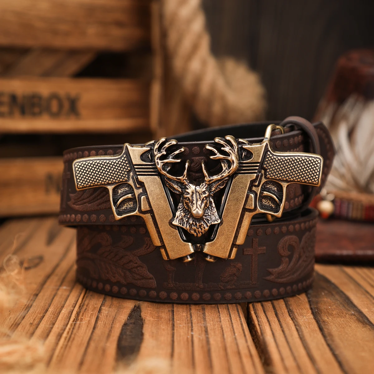 Ein PU-Gürtel im Western-Stil, geeignet für Männer und Frauen, ein einzigartiger Retro-Gürtel in Dunkelbraun (mit perforierten Nieten) – Detail 3