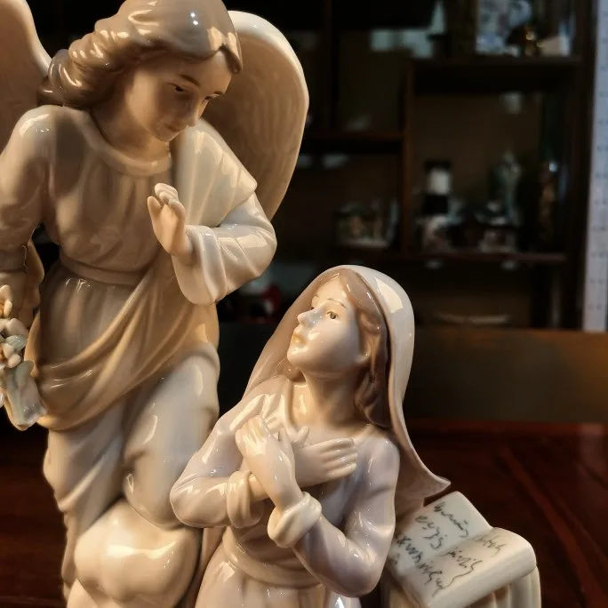 Hand-painted Ceramic Crafts Mary and Angel Figurines Porcelain Angel Sculpture Christian Church Gift Home Decoration Jesus Born