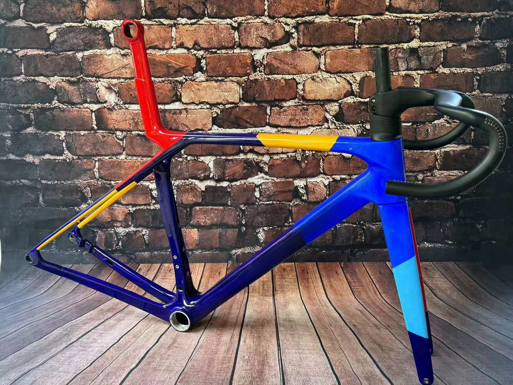 

Ultra-light Gen8 SLR Road Climbing Disc Brake Bicycle Frame Carbon Road Frameset with Integrated Handlebar Racing Bicycle Frame