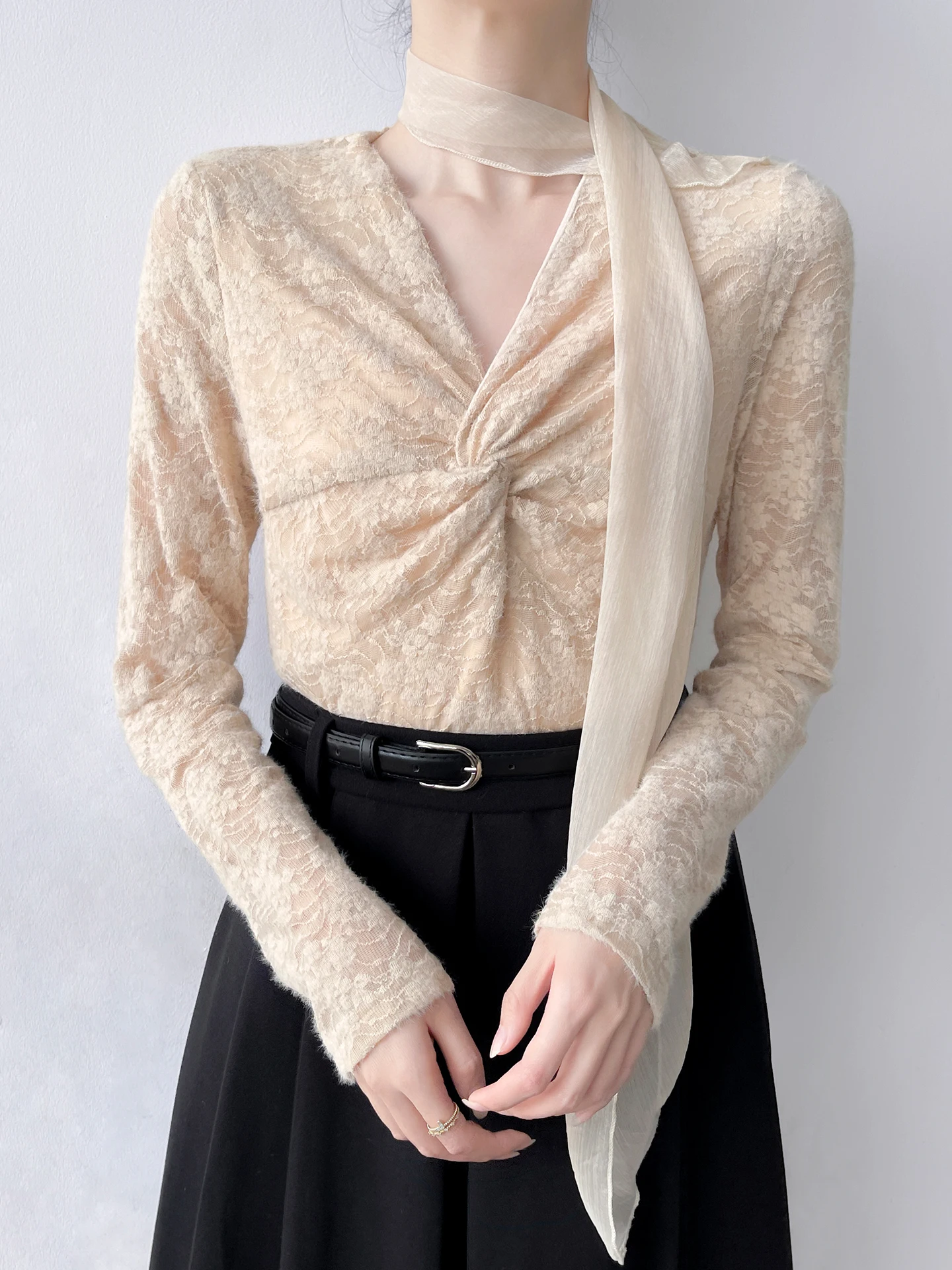 

Korean Sle V-ne Knot Tassel Fce Lined Lace Top Women's Long Sve Slimming Inner Wear Base irt Upper Body