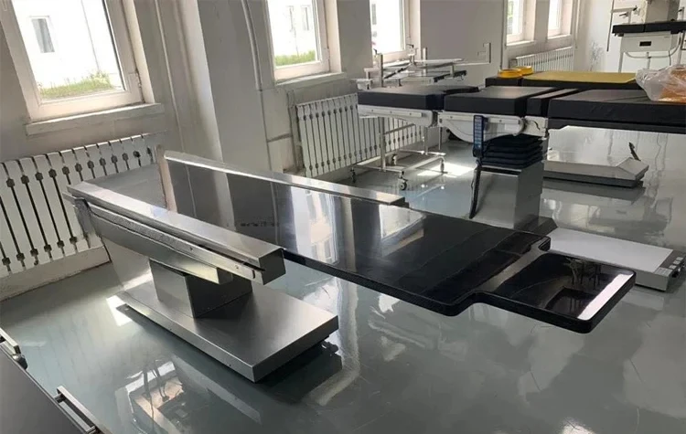 Cardiac radiolucent carbon fiber ERCP operating table