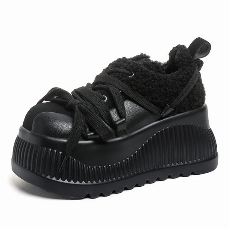 

Осень/зима 2026, новая женская обувь, низкий топ на толстой подошве, маленькая кожаная спортивная обувь в стиле панк, тусклые черные мотоциклетные ботинки, трансграничные