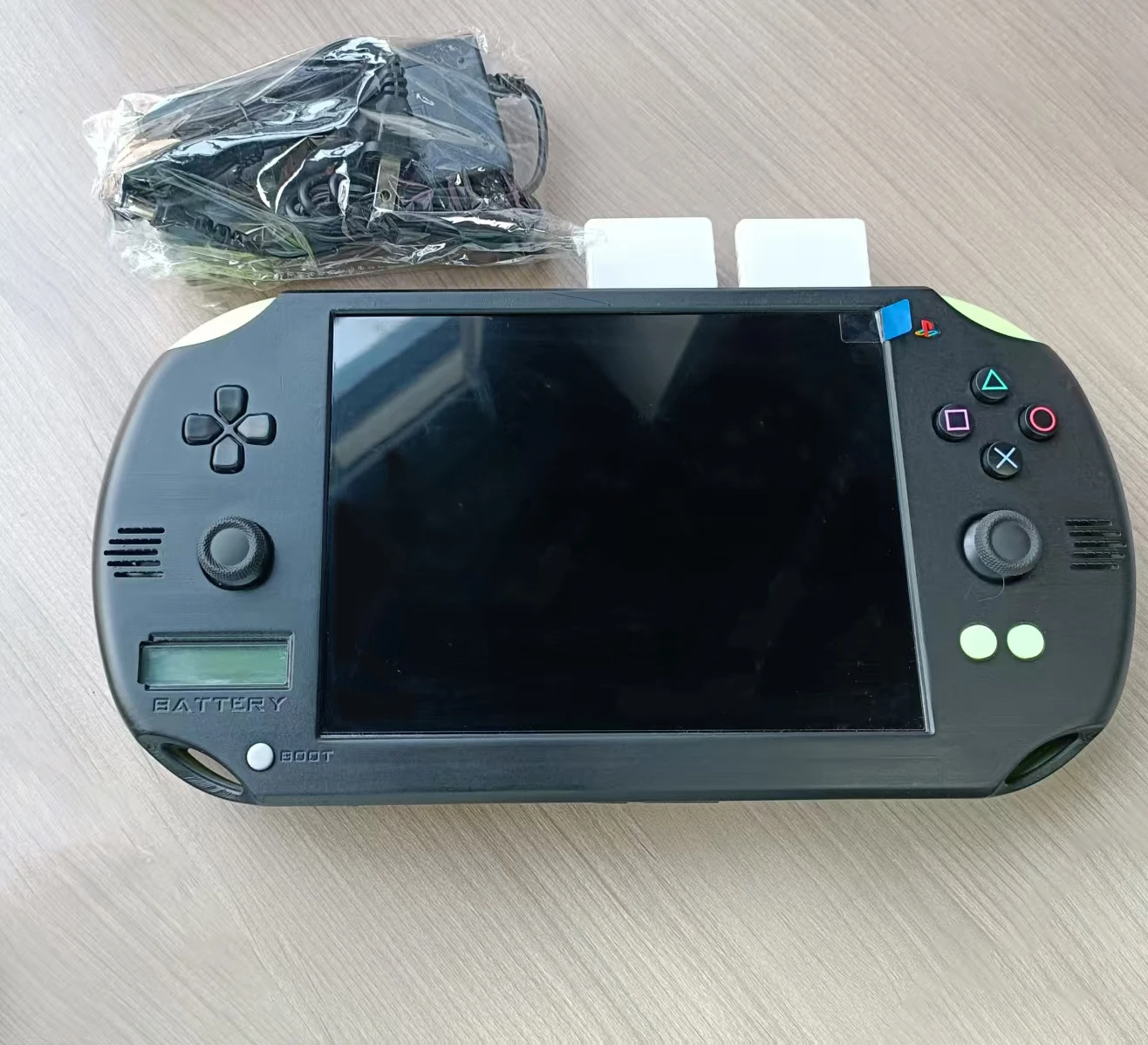 وحدة تحكم ألعاب PS2P ذاتية الصنع مقاس 8 بوصات PS2P-8H مع بطارية LED/تعديل بواسطة اللوحة الأم PS2 PS1 PS2 Games FC SFC MD ARCADE GBA Emulators