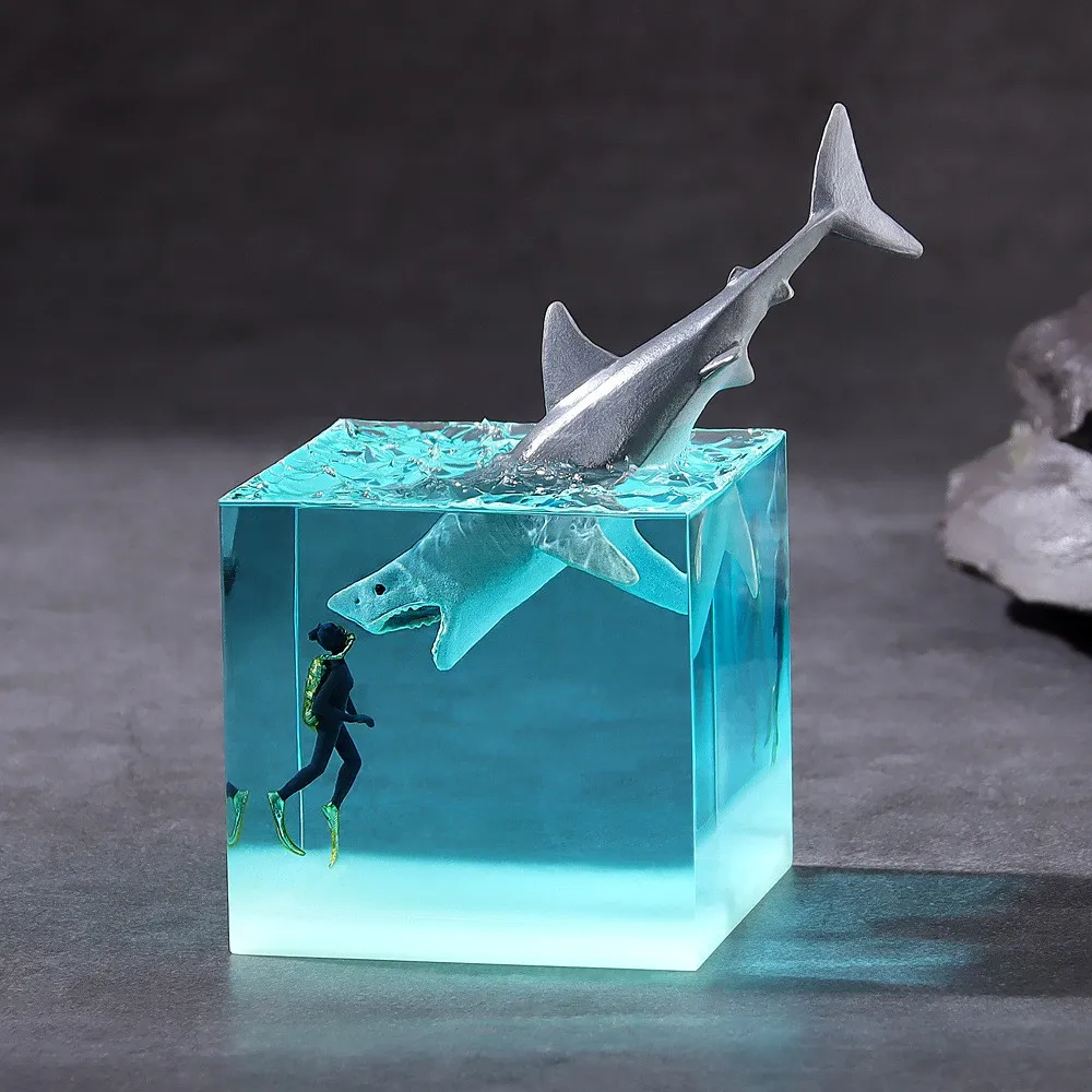 Ocean Resin 5cm Cube Whale Seat Ornament Mini Night Light Gift