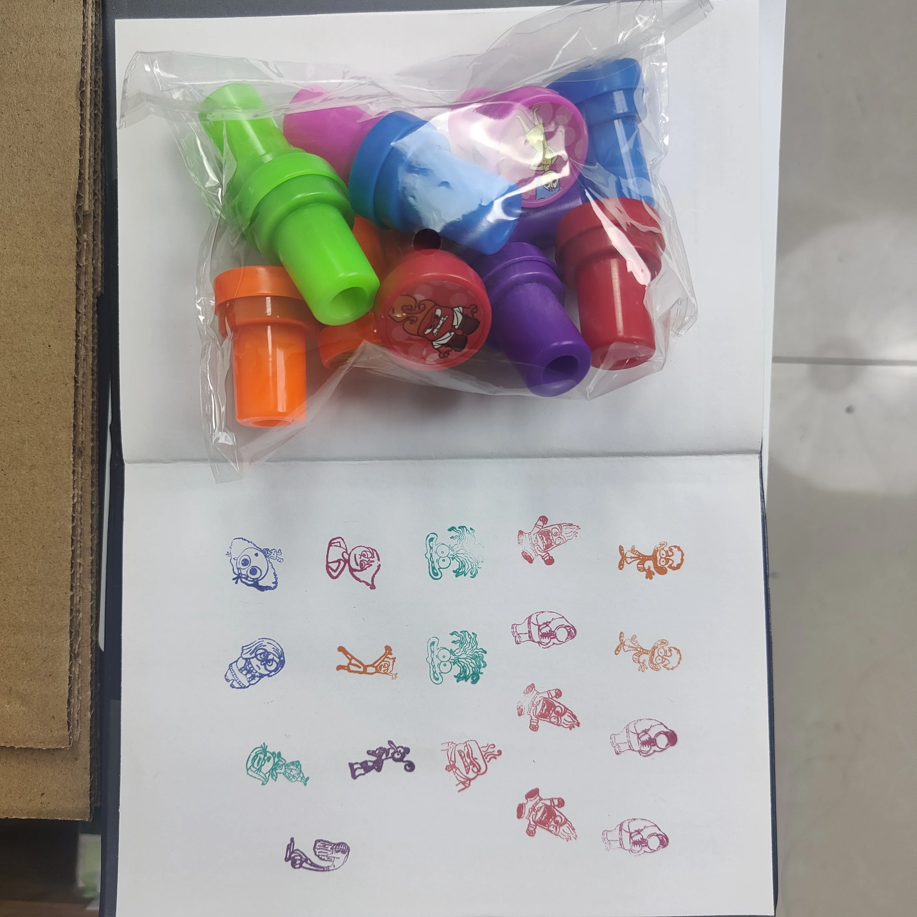 12pcs Inside Out 2 Seal Stamps Party Favors Birthday Gifts for Kids Self-Inking Stamps Goodie Bag Stuffers Classroom Rewards