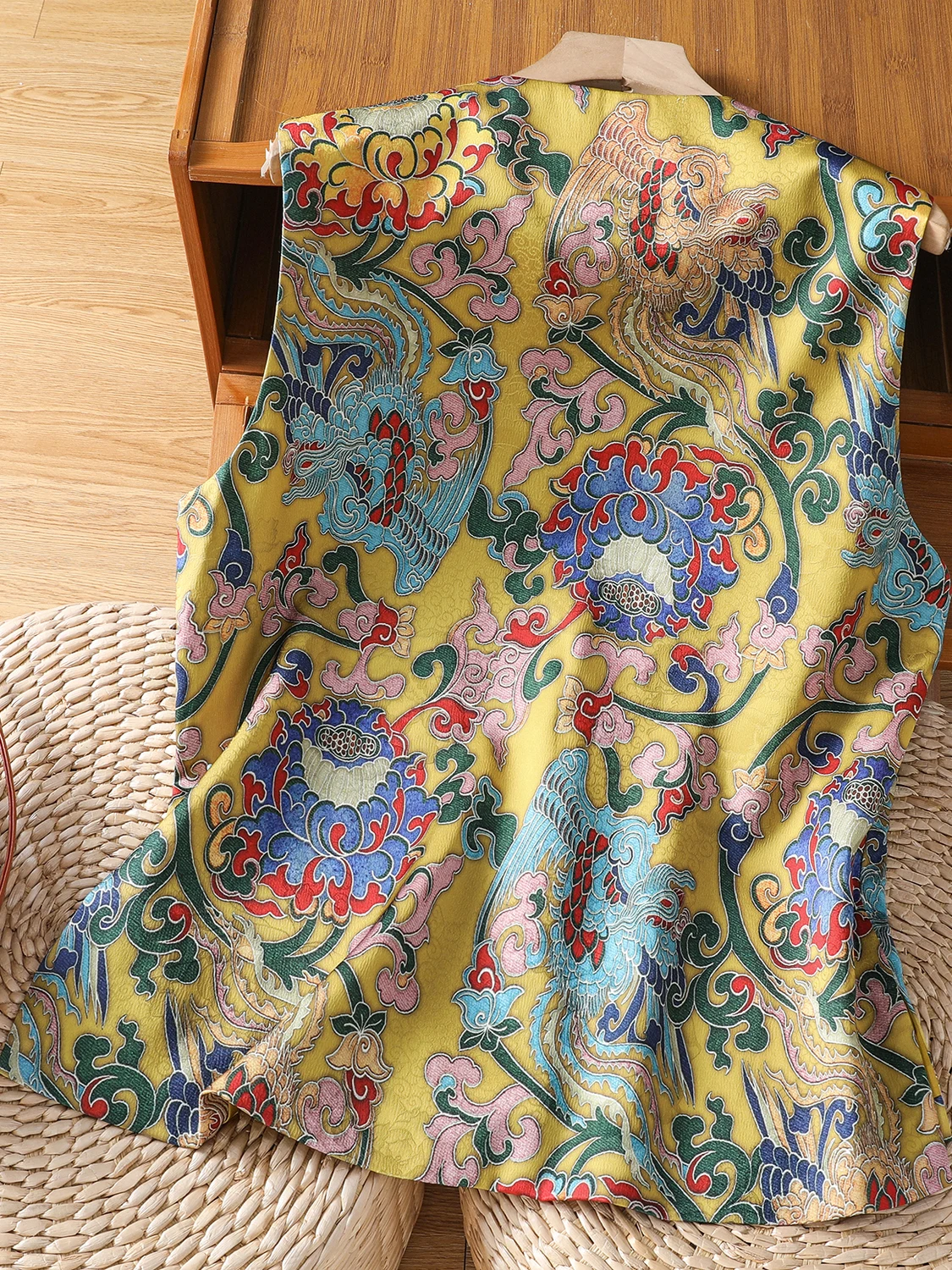 Gilet versatile di grandi dimensioni Faion da donna 2025 Stagione autunnale Chiusura a bottone singolo Lunghezza regolare Altro materiale 00%