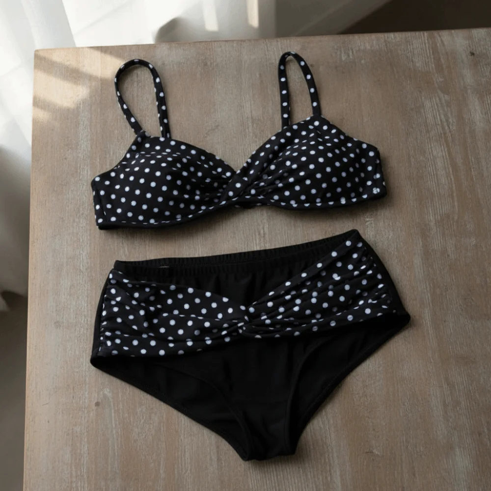 Neues Modisches Polka-Dot Halter-Bikini-Set mit Tiefem V-Ausschnitt und Niedriger Taille, Sommer-Strandmode in Übergröße, Patchwork-Damen-Bademode, Lässig – Detail 4