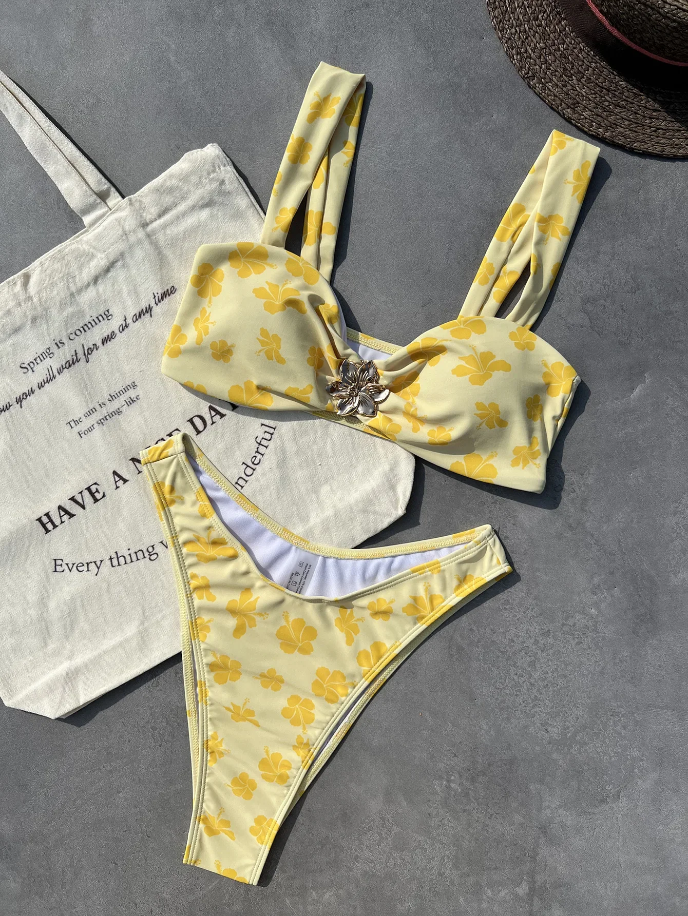 Sexy Metal Flower Ornamen Bikini 2025 Women Yellow Floral Print Pleate Push Up High Waist Swimsuit Beach Bathing Suit Swimwear