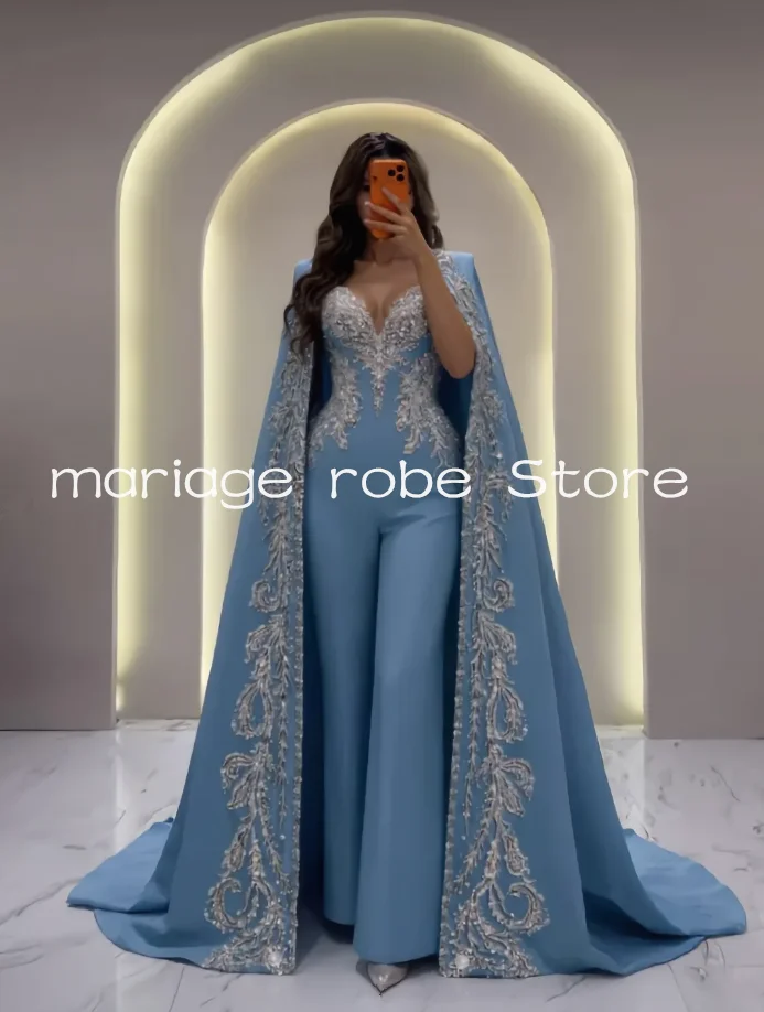 Caftán Azul Cielo, Vestido de Noche Estilo Marroquí con Capa, Apliques Plateados y Cuentas, Vestido de Henna para Eventos en Oriente Medio, Personalizable