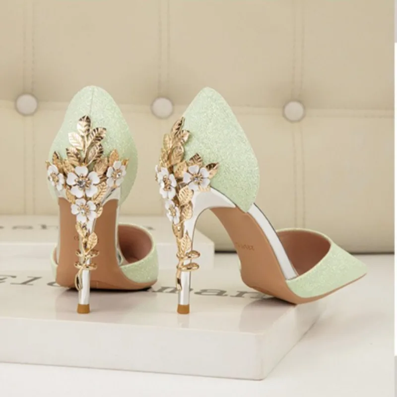

Женские туфли-лодочки на высоком каблуке 9 см с металлическим цветочным декором, дизайнерские, с острым носком, ажурные, блестящие