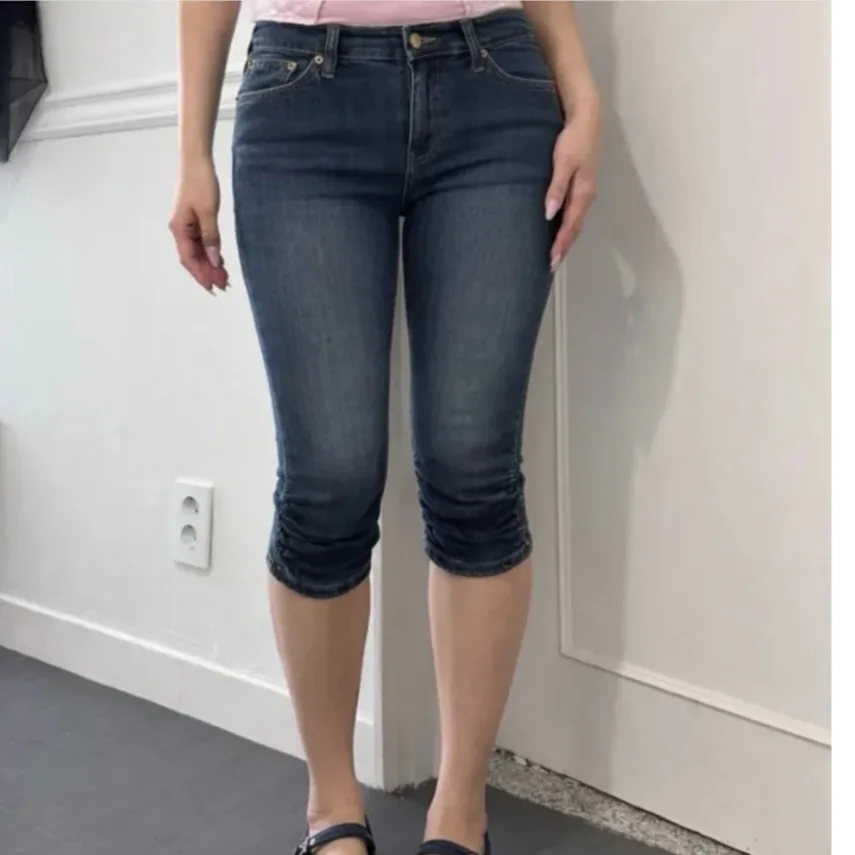 

Knee-Length Pleated Low-Waist Slim-Fit Elastic Denim Shorts Casual Straight Leg Jeans Blue Cotton 100% mid Stretch