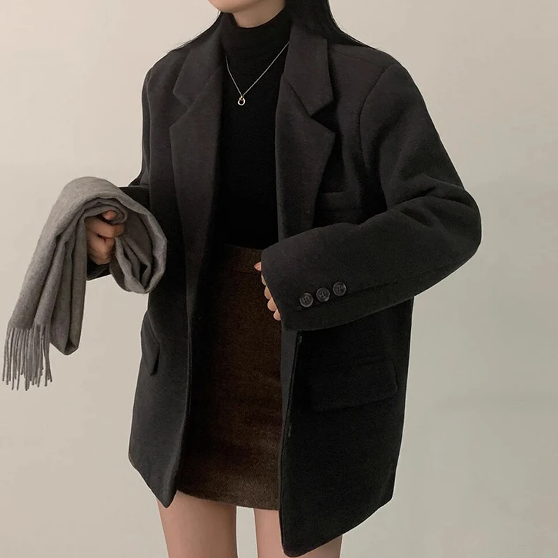 Chic Autumnal Loose Fit Casual Classic Style Long Sleeve Woolen Coat for Women Elegant Commuter Style Single Button Closure