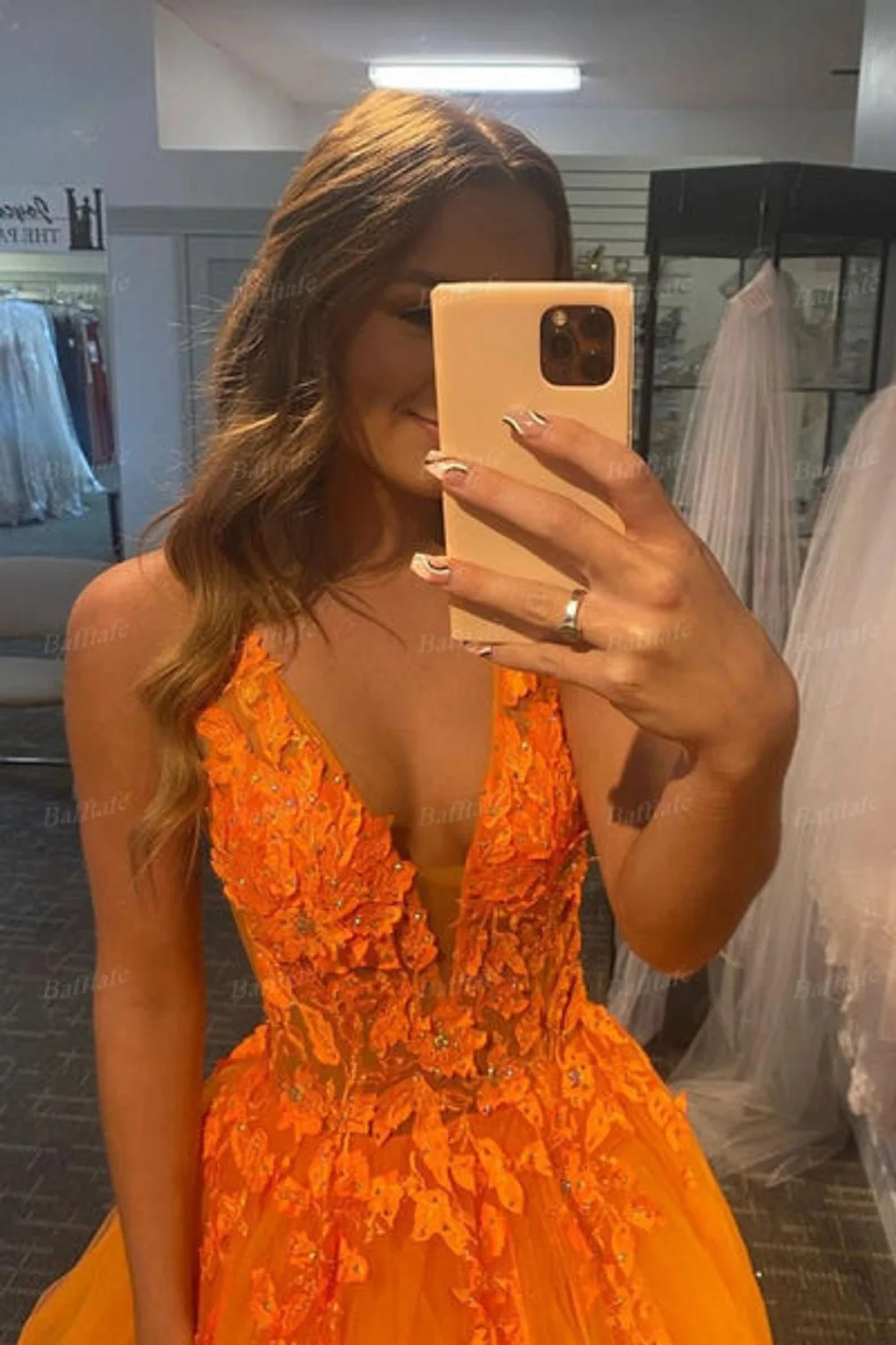 Bafftafe-vestidos formales de graduación de color amarillo dorado, apliques de cuentas de encaje con cuello en V y espalda descubierta, vestidos de noche largos para mujer, vestido de fiesta personalizado