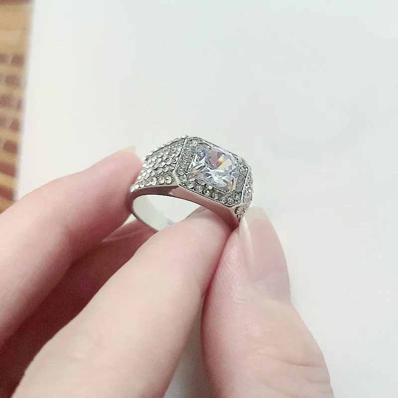 Nuevo anillo de diamantes de moda europea y americana, anillo de diamantes de moissanita para hombre