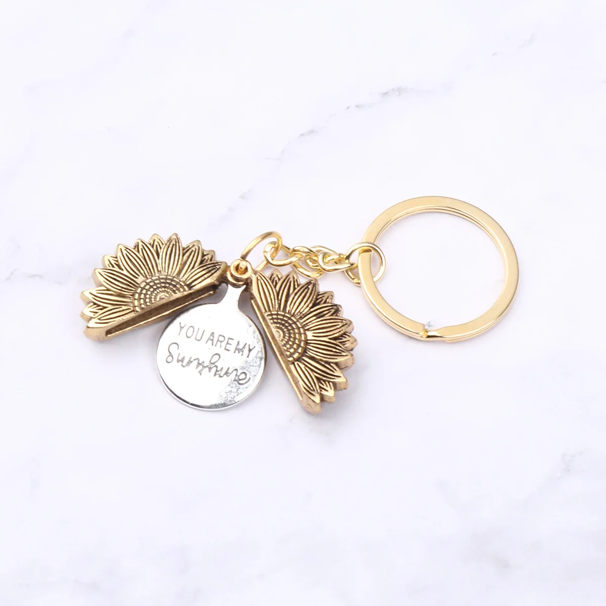 

2Pcs Creative Sunflower Key Chain Double Layers Durable Premium Material Beautiful Color for Home and Gifts Rose Gold
