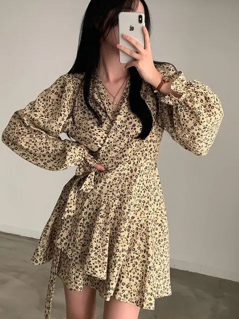 Floral Print Puff Sve Dr Women's Cross V-ne Waist Cinched Slimming Pleated ort Skirt High Waist Doll Dr Korean S...