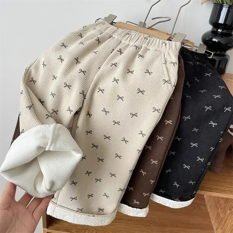 نساء شتاء جديد. الأطفال القوس طباعة قطعة واحدة المخملية الأطفال سروال قصير مستقيم الطفل الصوف مبطن بالإضافة إلى السراويل السميكة