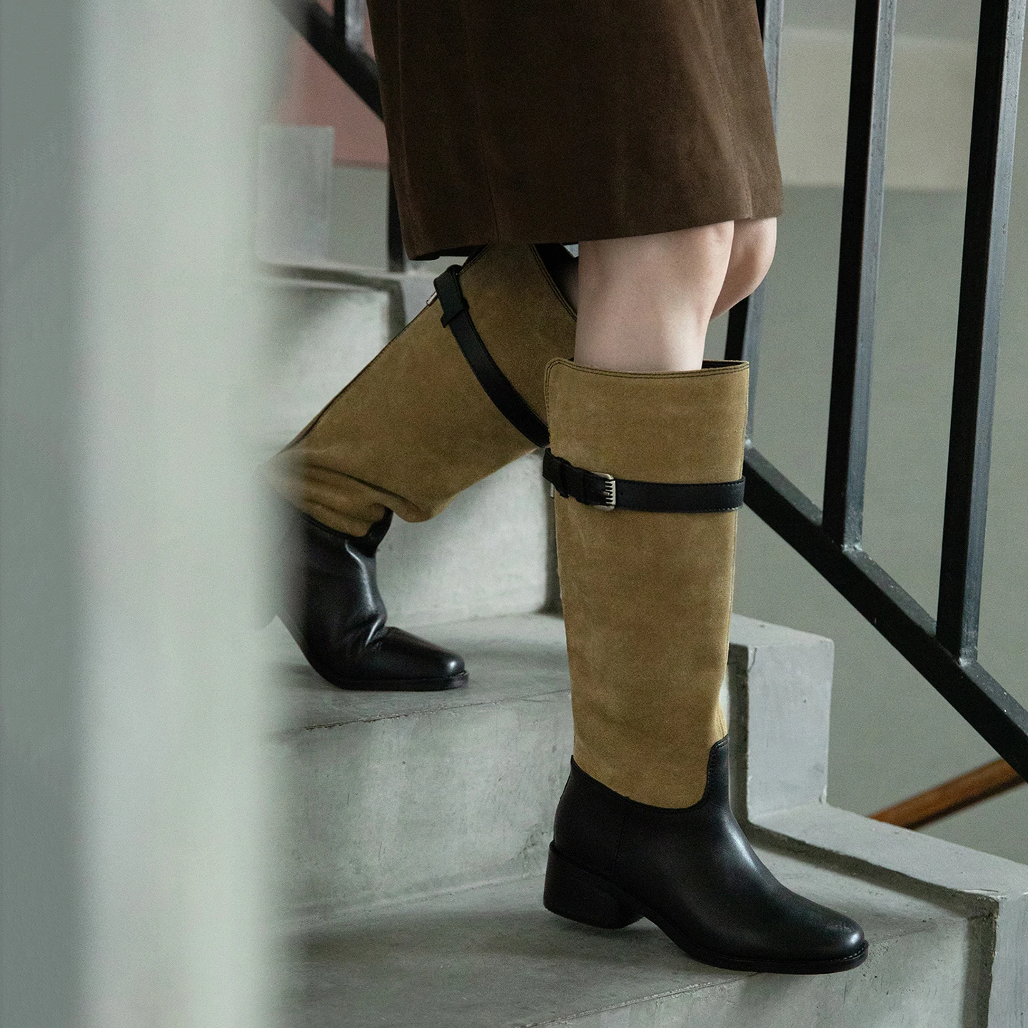 Dilalula 2027 Genuine Leather Western Knee High Boots Women 4.5cm Heel Belt Buckle Decor Mixed Color Riding Boots Young Lady