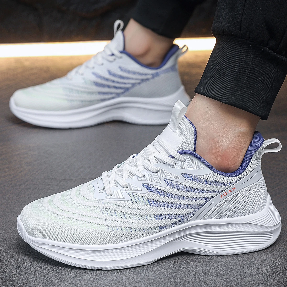 Summer Mens Lightweight Casual Sneakers Men Breathable Sport Shoes Cheap Sneakers Big Plus Size 39-50 Dropshipping