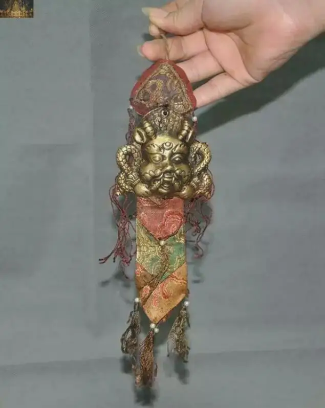 

8'' Old Tibetan Buddhism silk brass Bull head god statue Amulet pendant