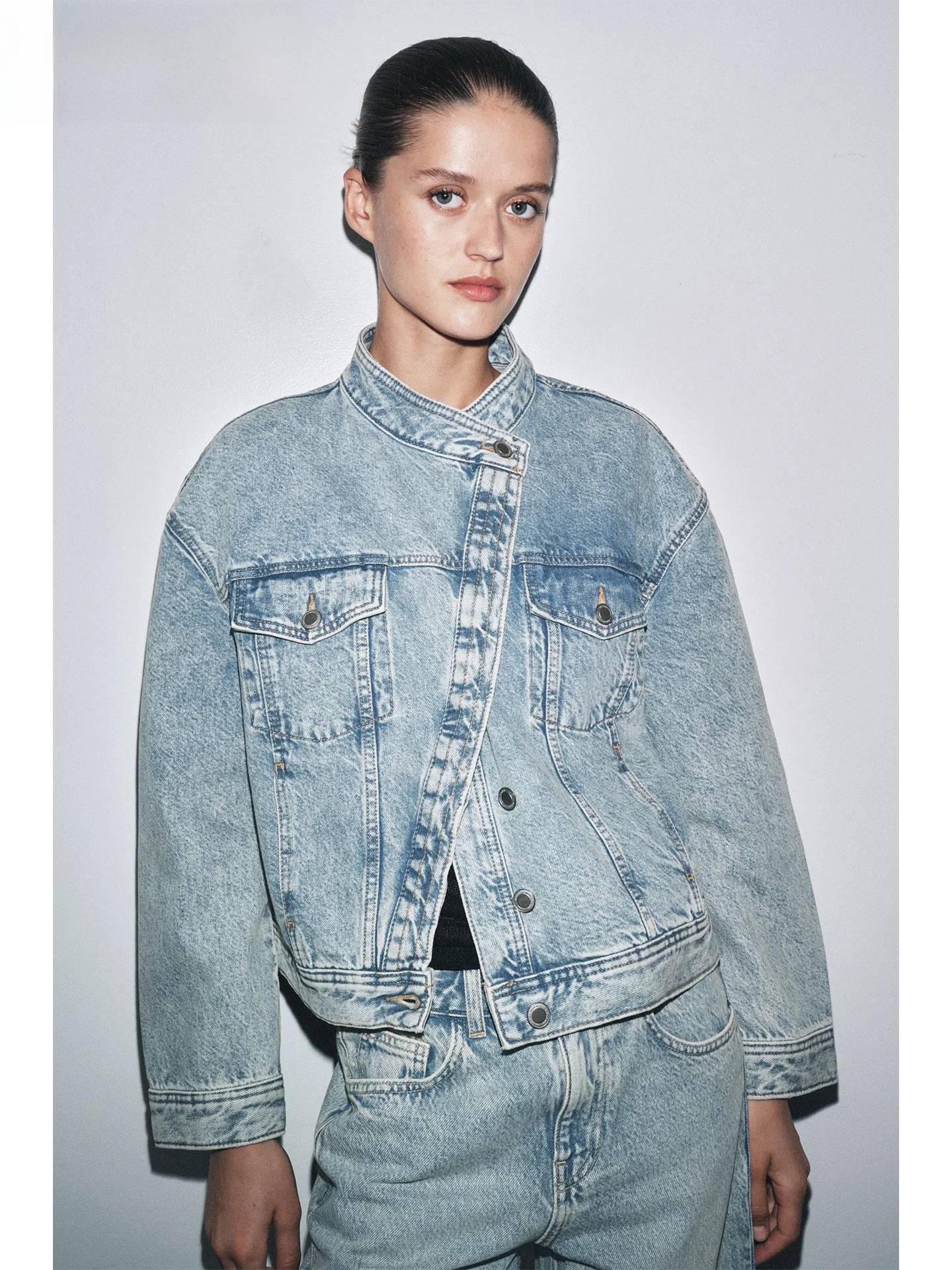 

ZAPRHA 2025 Autumn New American Waed Double-breasted round Ne Denim Jaet Versatile Outerwear for Women