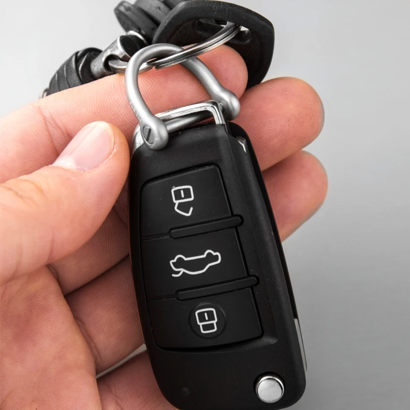 Titanium Luxury Car Keychain Key Ring Horseshoe Buckle Pendant Blue Matte Glossy Durable for Man Male Creativity Gift Wholesale