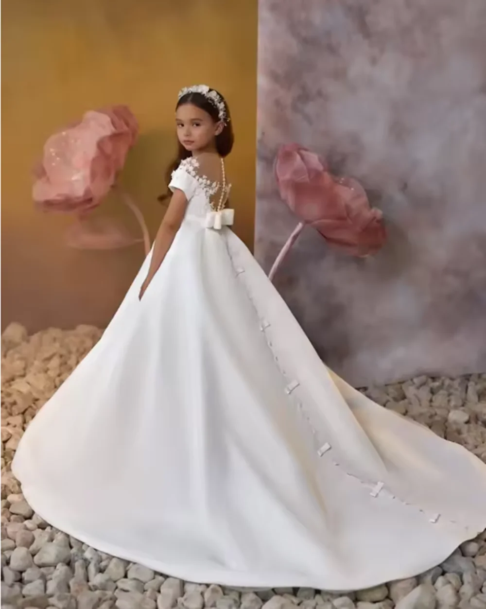 فساتين فتاة الزهور البيضاء لحفلات الزفاف من الساتان بطول الأرض للفتيات الصغيرات فستان حفلات للأميرة فساتين التواصل الأول