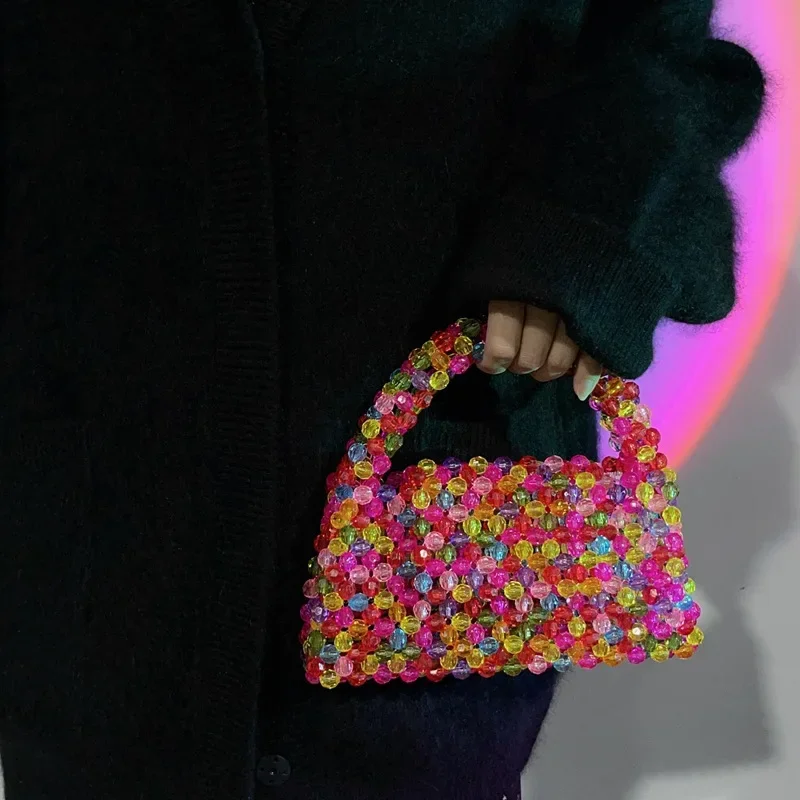 2024 borsa a mano arcobaleno retrò moda donna nuova borsa di cristallo colorata estiva borse per cellulare con perline tessute a mano fuchappaight