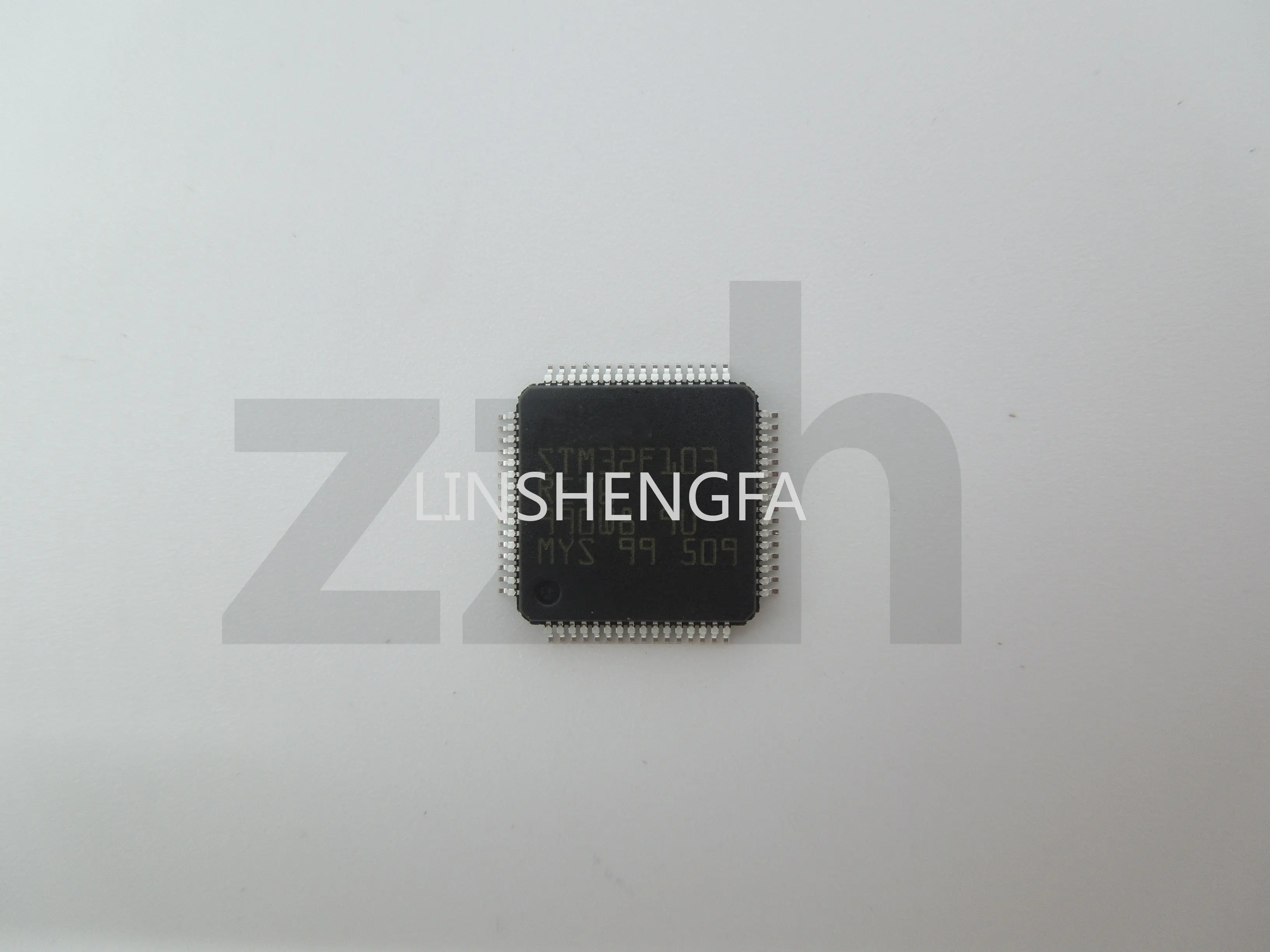 STM32F107RBT6 LQFP-64 Single-Chip Microcomputer Brand-New