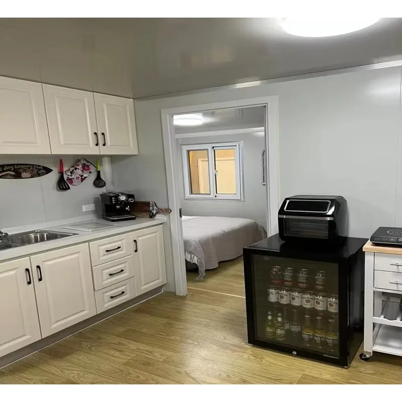 Expanding Container Homes 40ft Foldable Prefab Mobile House Modern Breathable Insulated Steel for Office Hotel Gym Customized