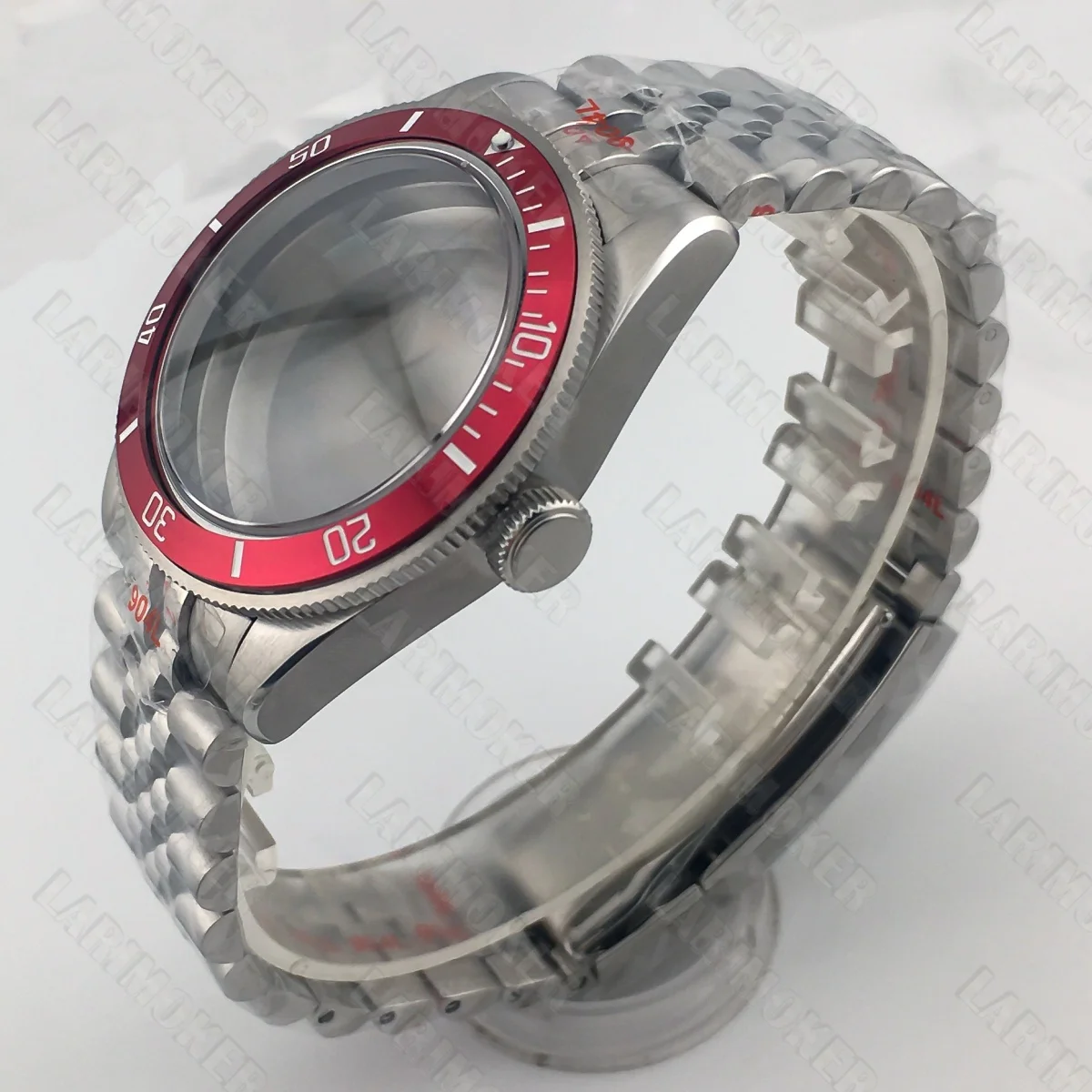 The 39mm Silver BB58 Stainless Steel Case Is Suitable for the NH34 NH35 NH36 ETA2824 PT5000 Movement with a Domed Sapphire Glass