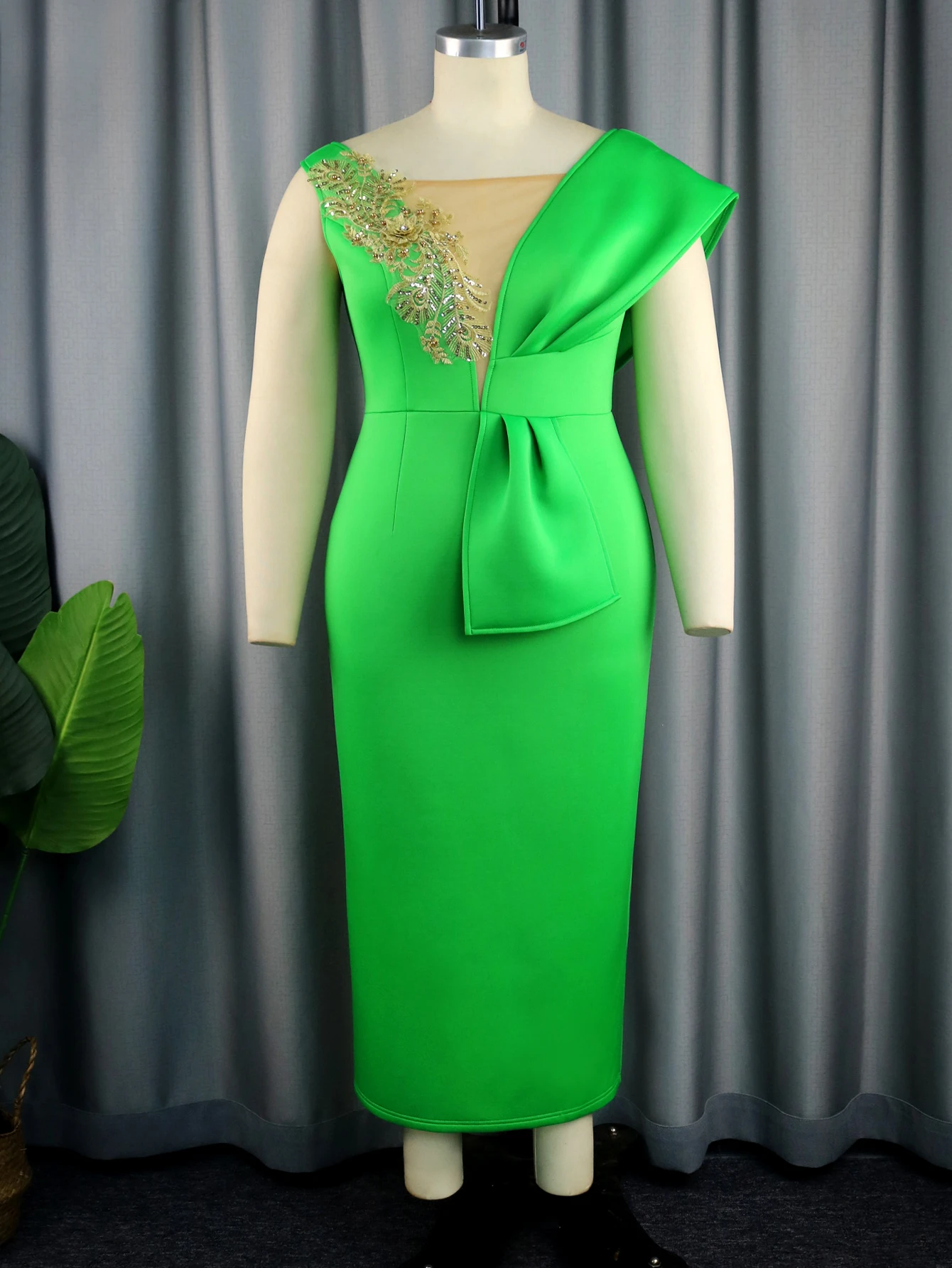 Green Deep V Neck Dresses for Women Sleeveless Bow Mesh Applique Ankle-Length Celebrity Birthday Dinner Occasion Plus Size Gowns