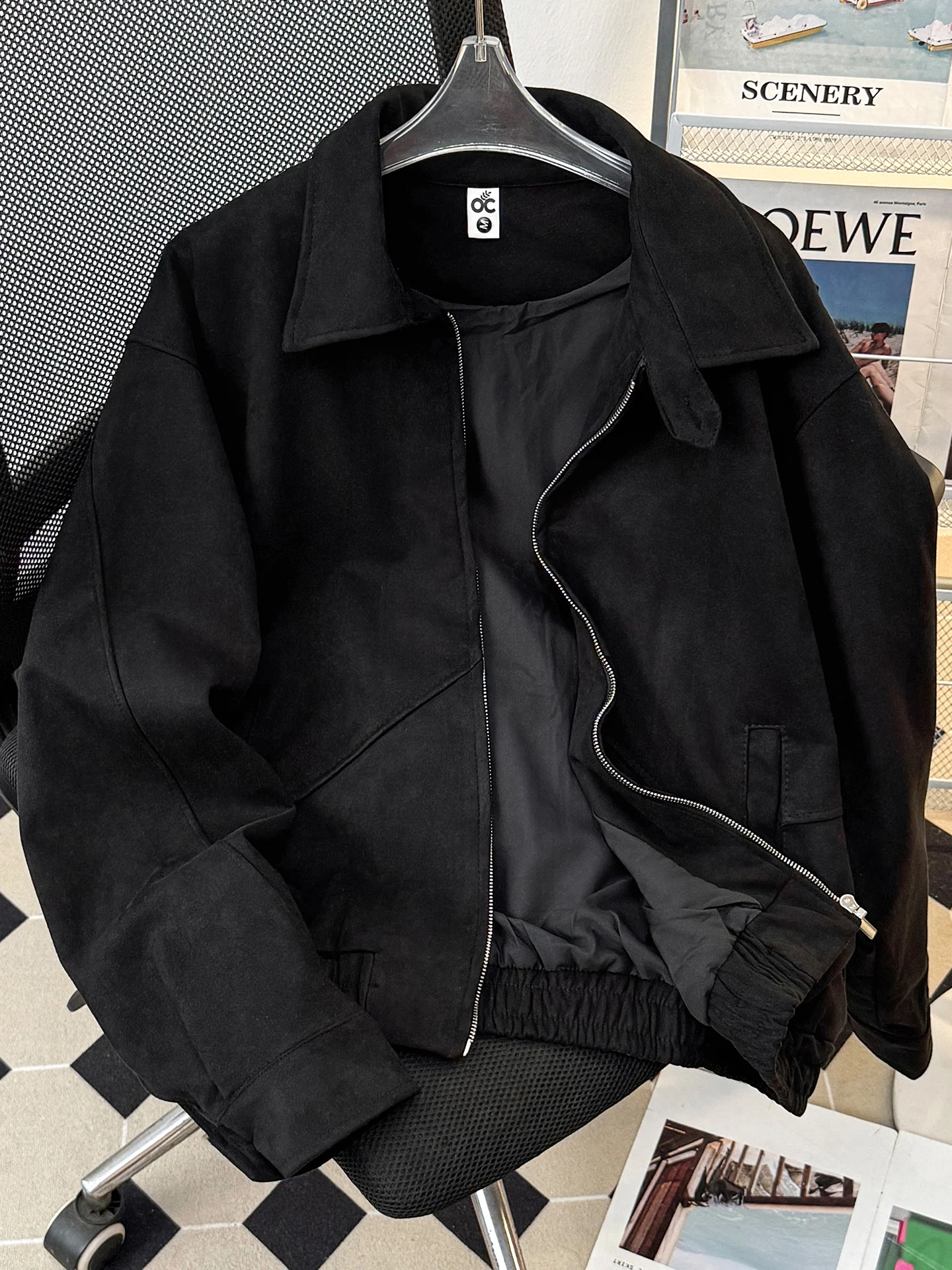 

Мужская свободная замшевая куртка на весну-осень в винтажном мотоциклетном стиле, повседневная, с декоративной молнией, на подкладке из полиэфирного волокна, молодежная модная модель