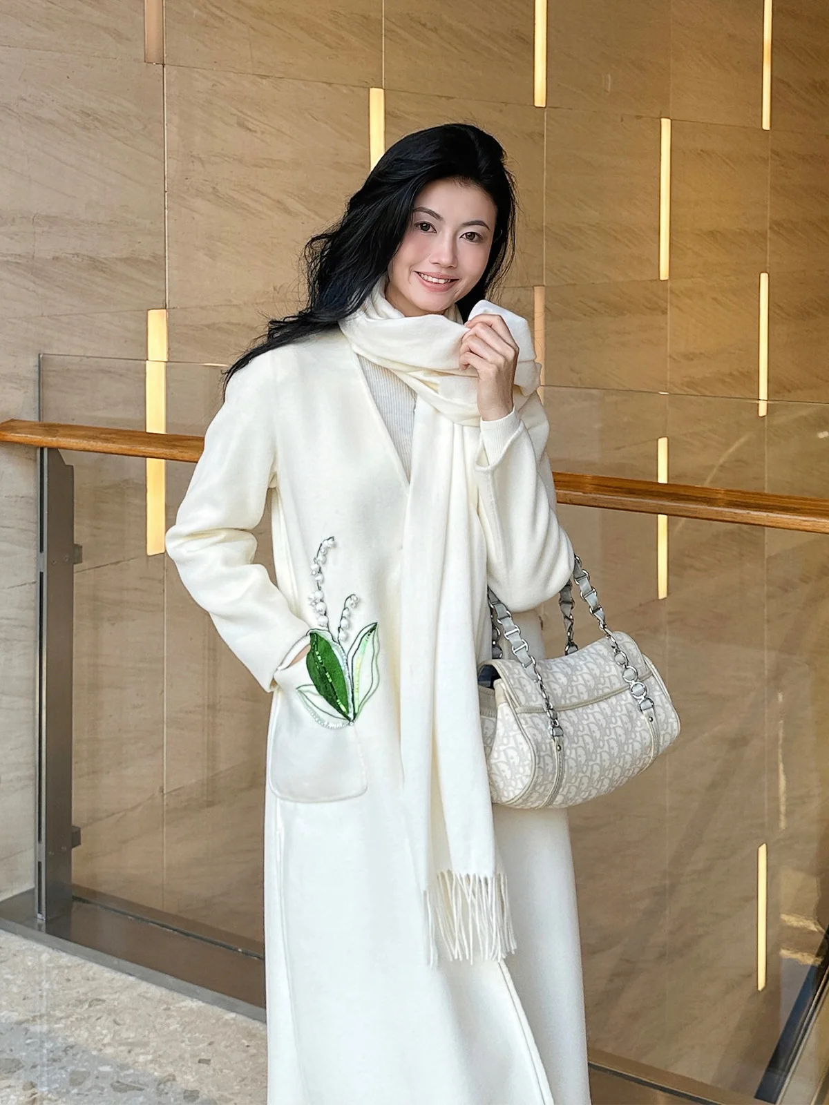 

Длинное пальто ручной работы с вышивкой, оригинальный дизайн, осенне-зимняя верхняя одежда, узор «Клевер»