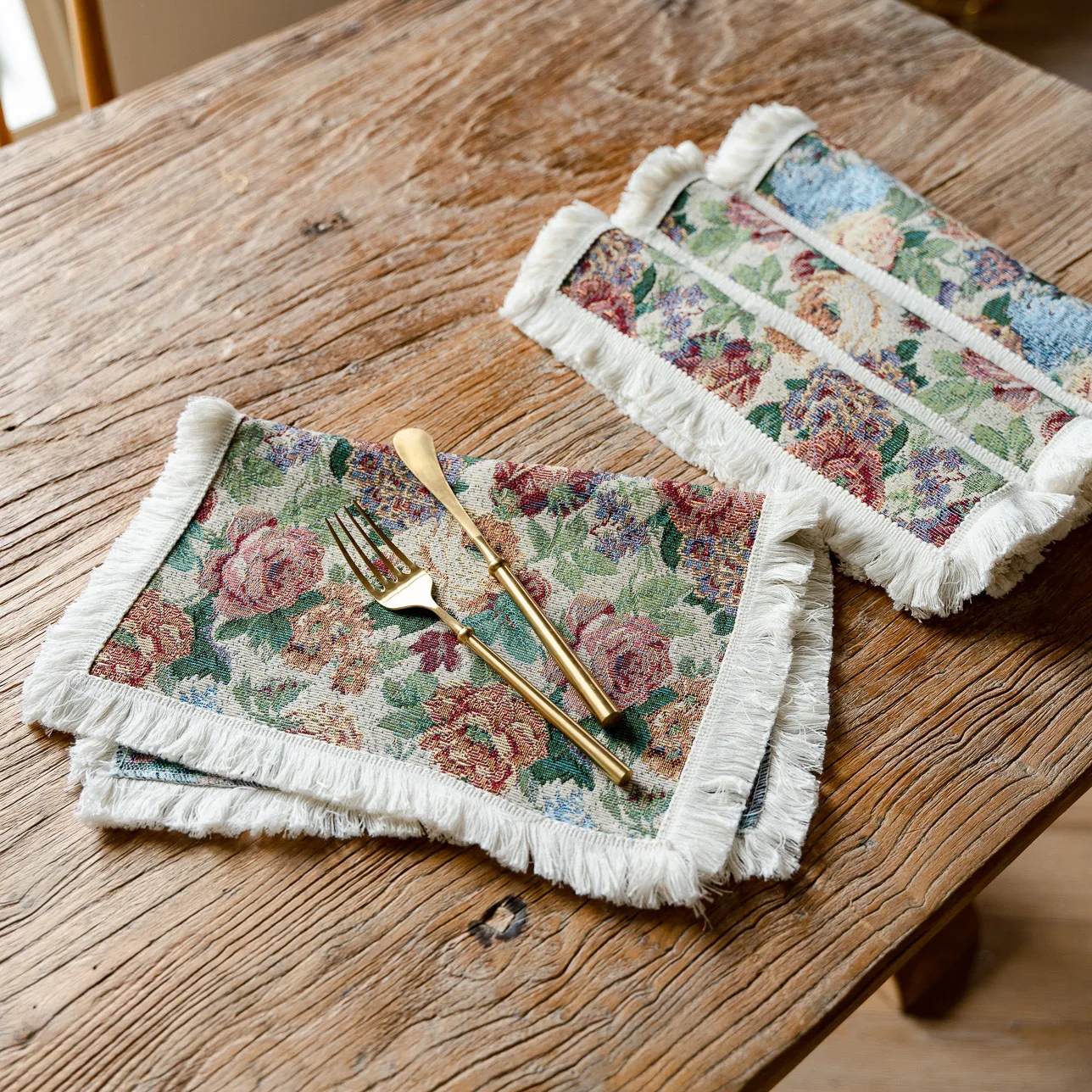 European and American pastoral plant flower placemat doilies Evening napkin lace tabletop placemat yarn-dyed table cloth