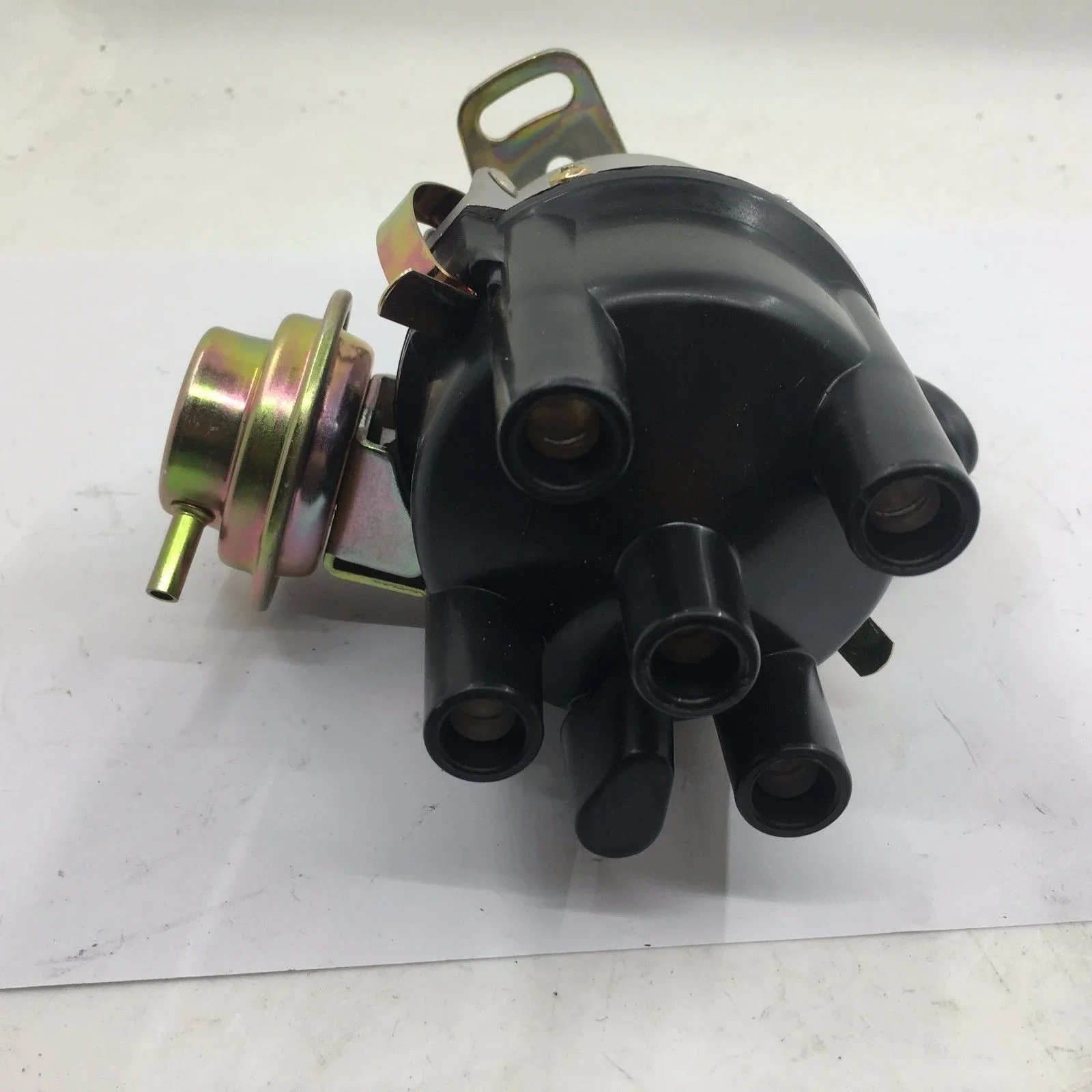 

Brand New 22100-23G15 ignition distributor for NI-S-S-AN PICK-UP Z24