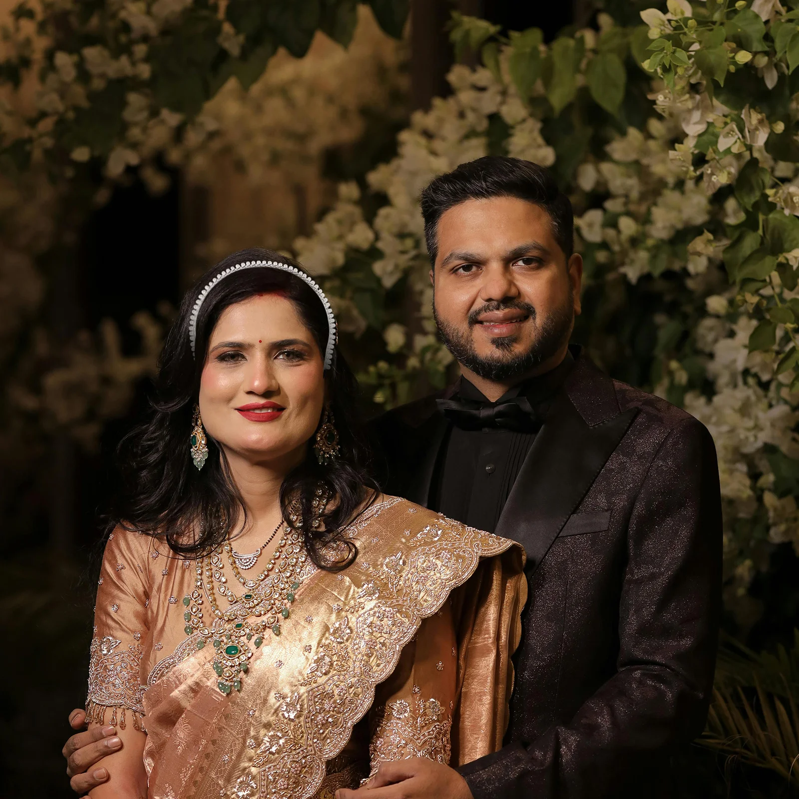 

Элегантная серебряная повязка на голову с жемчугом, свадебные аксессуары для волос, прочная металлическая конструкция для невест и торжественных мероприятий