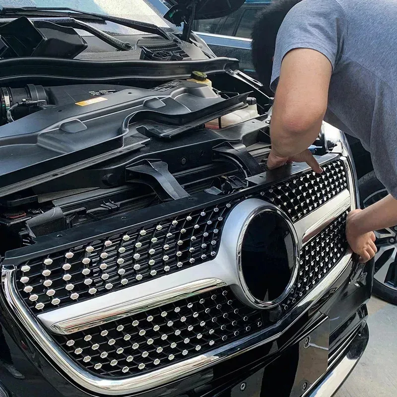 

Luxury Front Bumper Grille Upgrade for MPV Commercial Vehicle Exterior Accessory