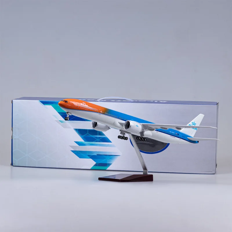 

47cm Models Diecast 1:157 Scale B777 KLM Royal Dutch Airlines Aircraft Simulation Resin Finished Souvenir Collection With Lights