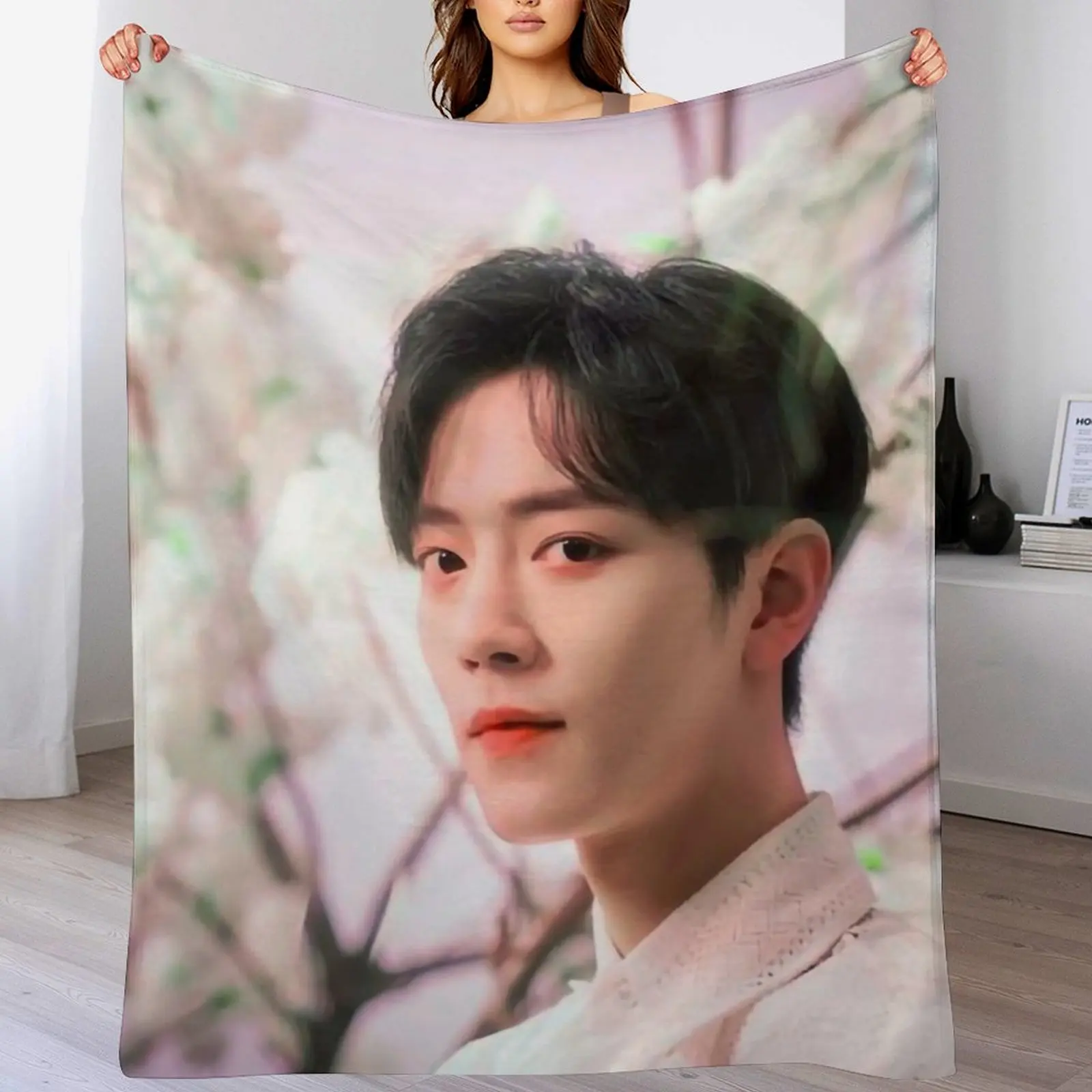 

Xiao Zhan Throw Blanket Warm Cozy Throw Blanket for Living Room Couch