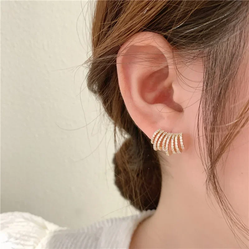 2024 New Trend Gold Color Geometric Stud Earrings for Women Korean Fashion Women Earings Party Classic Jewelry Gifts