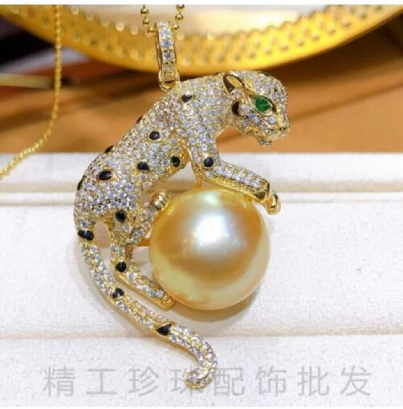 

Gorgeous AAAAA 11-10mm natural circular South China Sea gold pearl pendant necklace