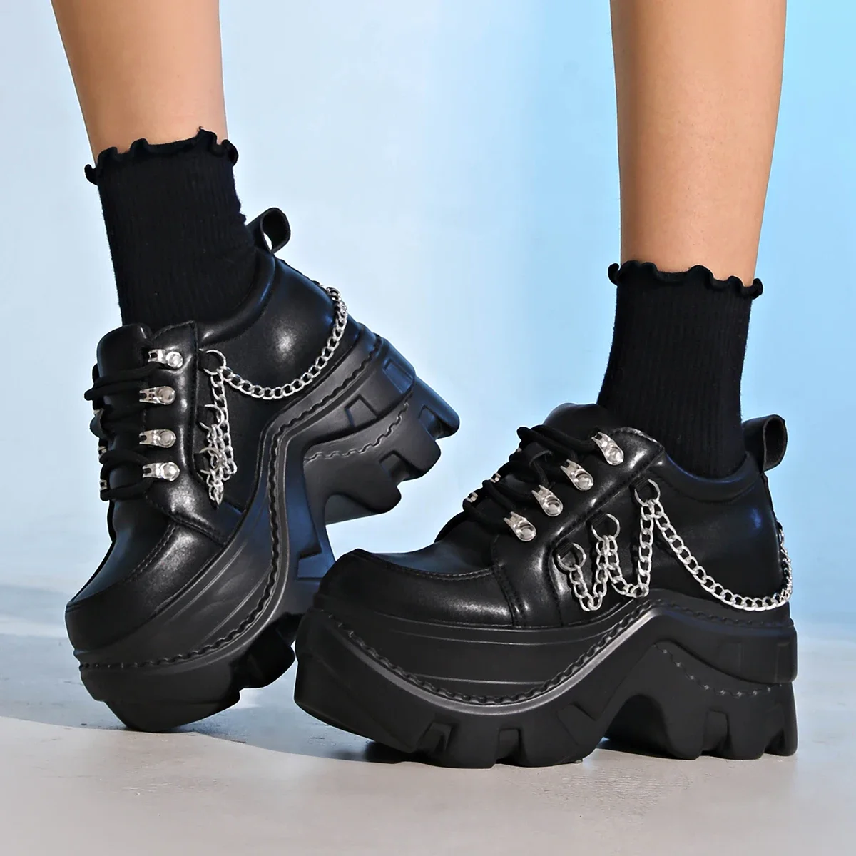Gothic Punk Chunky Sneakers für Damen Schwarze Kettendekor-Plateauschuhe Damen Dicksohlige Rutschfeste Punk-Sneakers Übergrößen – Detail 4